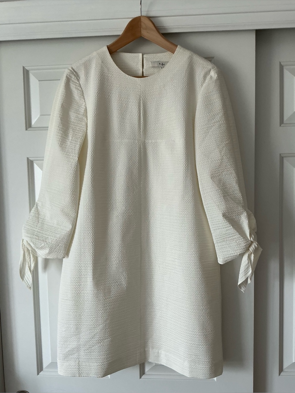 Tibi Off-White Seersucker Tie Sleeve Cuffs Shift Dress 6